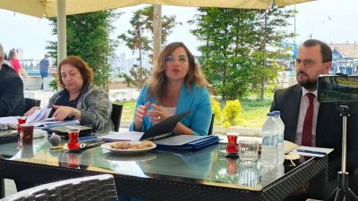 Tekirdağ Büyükşehir Belediye Başkanı Candan Yüceer, Tekağaç Kafe’de gerçekleştirdiği basın