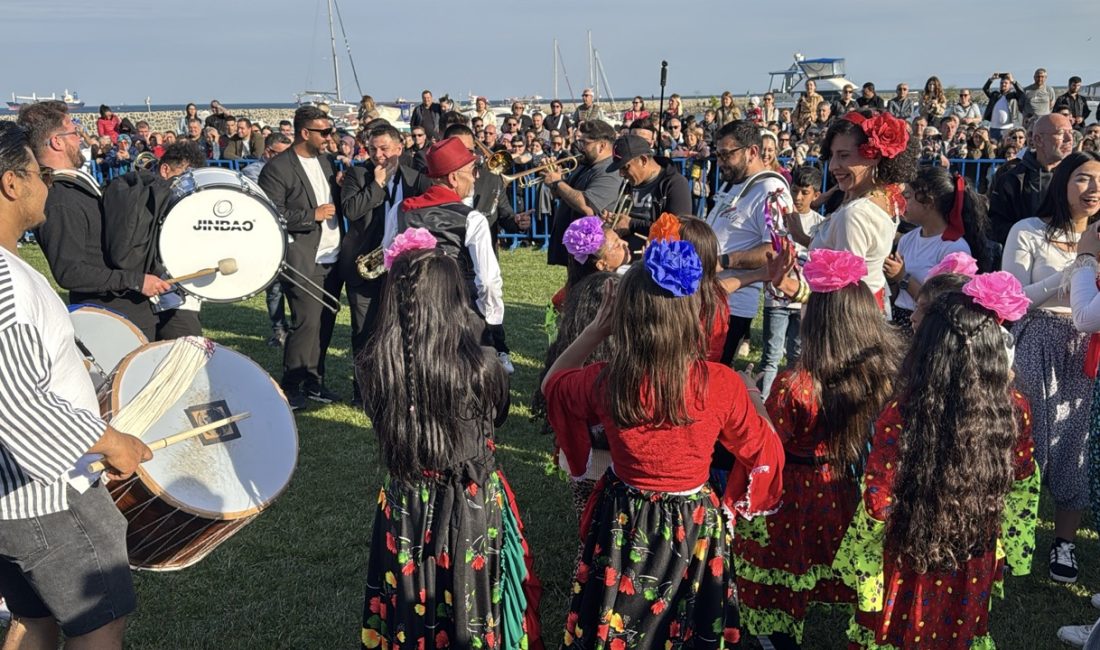 Tekirdağ'ın Süleymanpaşa ilçesinde bu yıl ikincisi düzenlenen Kakava ve Hıdrellez