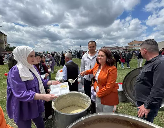 Tekirdağ'ın Ergene ilçesinde bu yıl 25'incisi düzenlenen 'Bolluk ve Keşkek