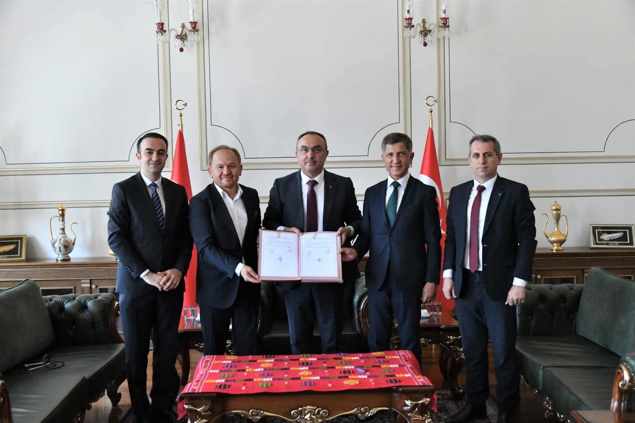 Hayırsever iş insanı Yusuf Gümüş, Tekirdağ Valisi Recep Soytürk ile