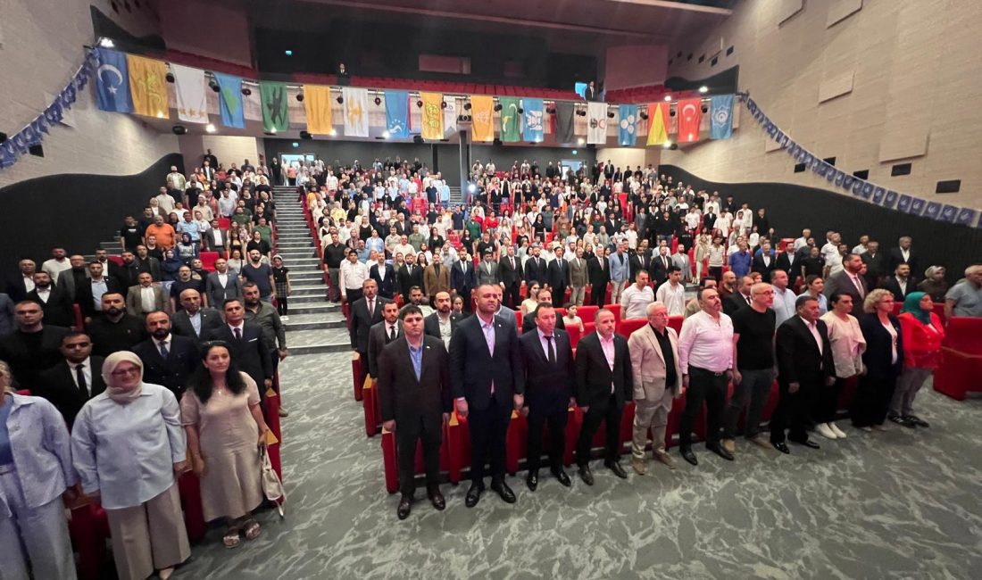 Zıvalıoğlu; “Bu Gençlik Türkiye’yi Geleceğe Taşıyacak” Ülkü Ocakları Tekirdağ İl Başkanı Hayrullah Zıvalıoğlu, Ülkü Ocakları Çorlu