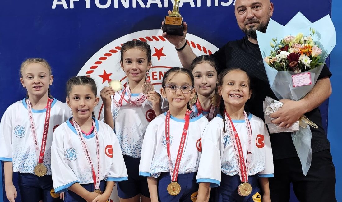 Afyon’da düzenlenen 30 Ağustos Minik Kızlar Cimnastik Zafer Kupası Kulüpler