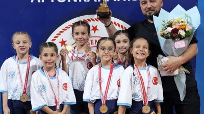 Afyon’da düzenlenen 30 Ağustos Minik Kızlar Cimnastik Zafer Kupası Kulüpler