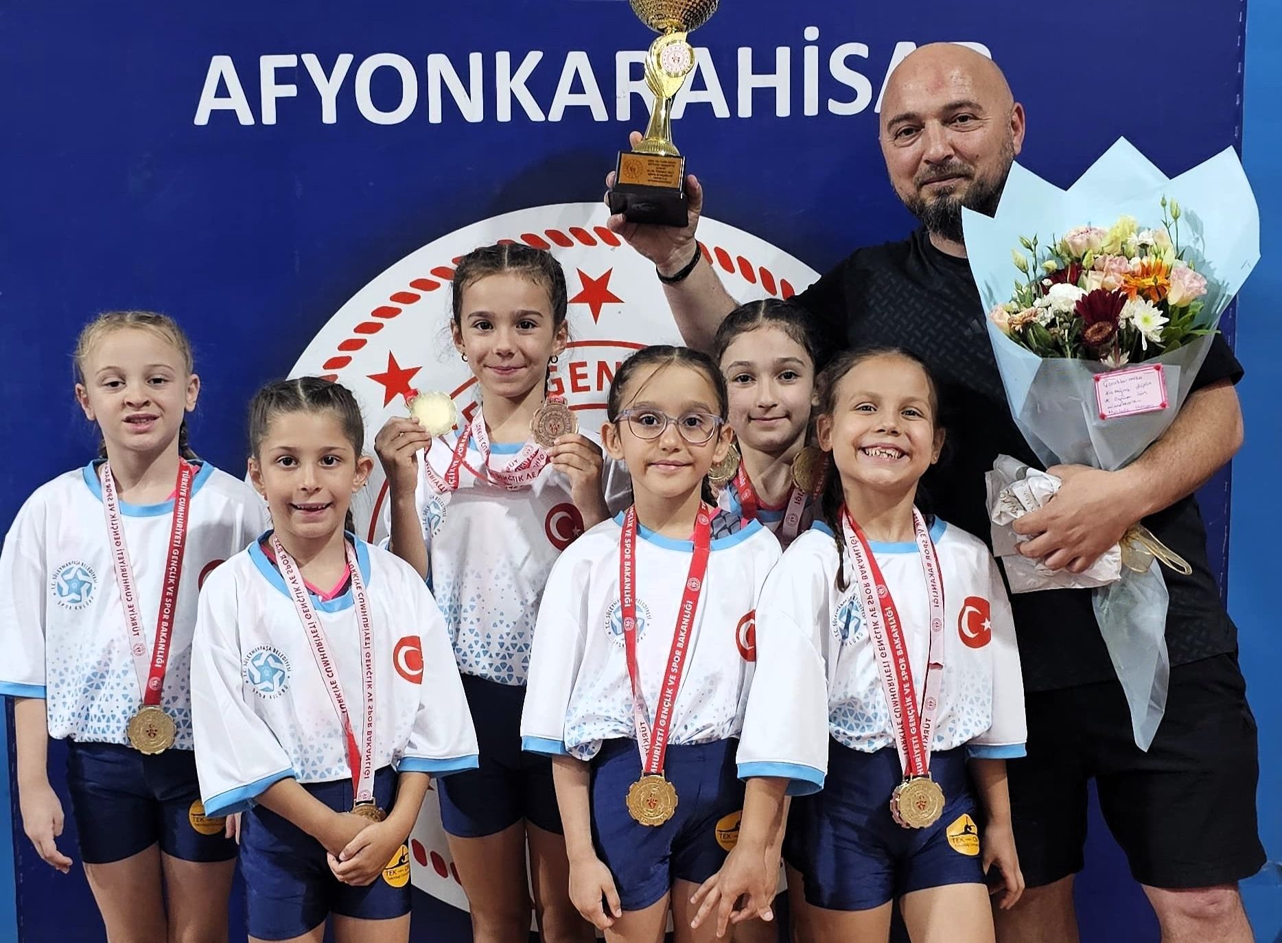 Afyon’da düzenlenen 30 Ağustos Minik Kızlar Cimnastik Zafer Kupası Kulüpler