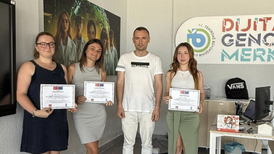 Tekirdağ Büyükşehir Belediyesi, gençleri dijital ekonomiye hazırlayan önemli bir projeyi