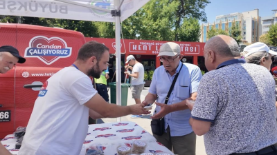 Tekirdağ Büyükşehir Belediyesi, paylaşma ve dayanışmanın simgesi olan Muharrem ayında,