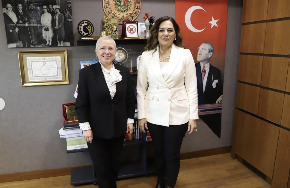 Cemevi Açılışında Protokol Krizi ! Tekirdağ’ın Ergene ilçesinde Cem Vakfı tarafından düzenlenen Aşure etkinliği, siyasetin