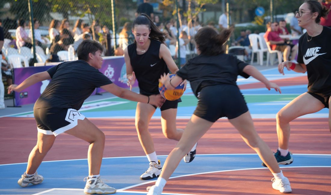 Sokak Basketbolunun Kalbi Çorlu’da Atıyor Çorlu, beşinci kez düzenlenen Ziya Berhan Kılıç Sokak Basketbol Turnuvası
