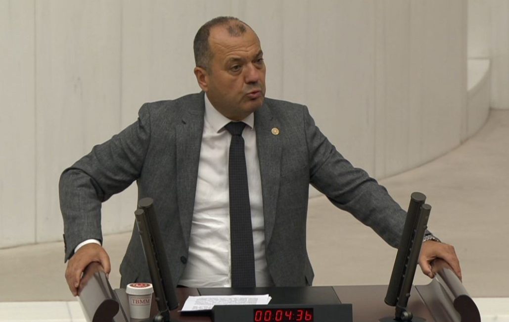 CHP’li Aygun’dan Ekonomi Eleştirisi: “200 Lira 25 Dolardan 5 Dolara Düştü” CHP Tekirdağ Milletvekili Dr. İlhami Özcan Aygun, Türkiye Büyük Millet