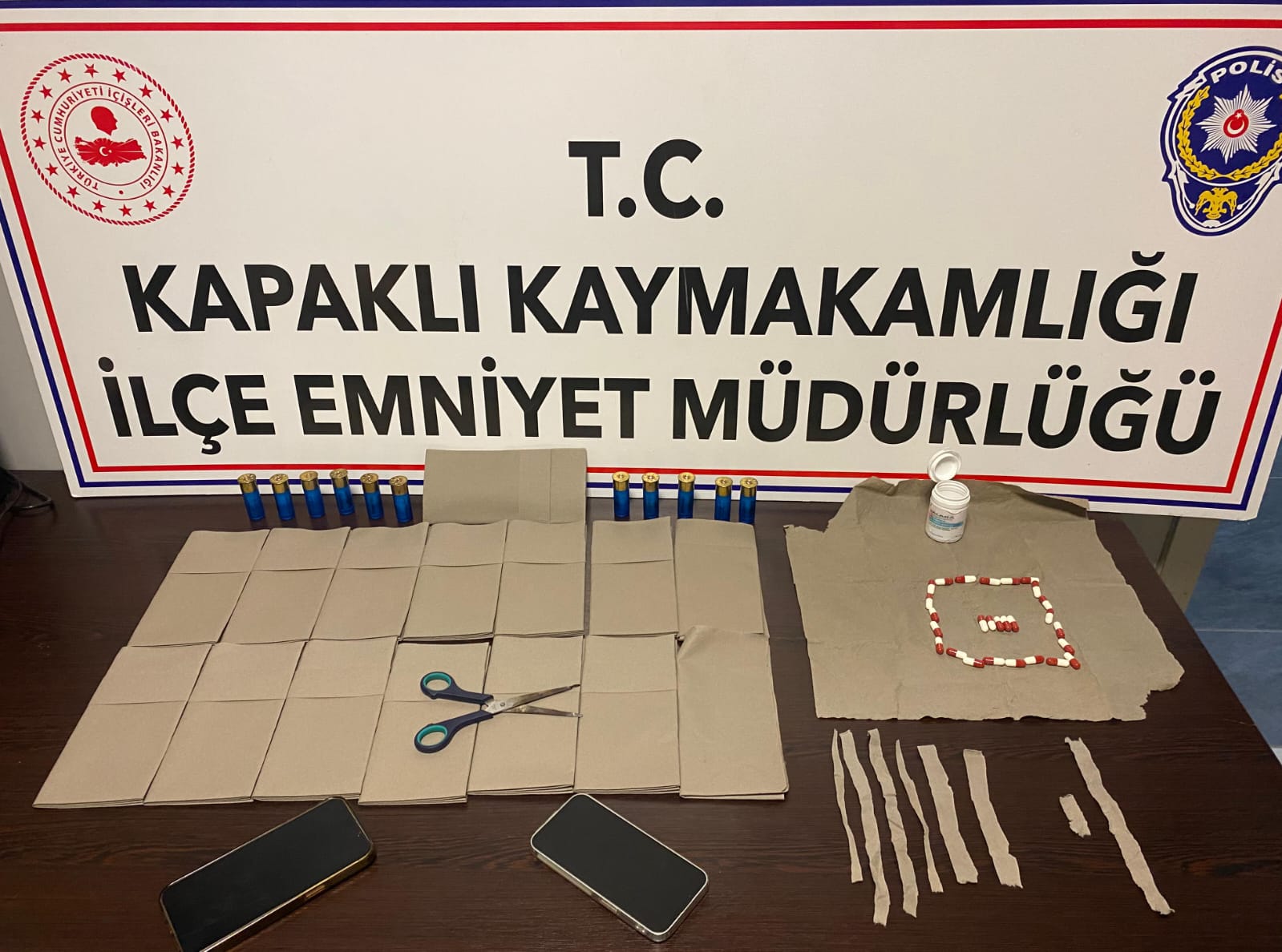 Tekirdağ’ın Kapaklı ilçesinde emniyet ekipleri tarafından gerçekleştirilen uyuşturucu operasyonunda yüklü