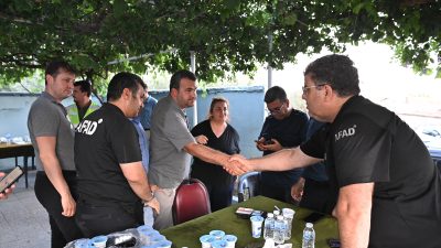 Tekirdağ’ın Şarköy ilçesinde çıkan büyük orman yangınına müdahale eden ekiplere,