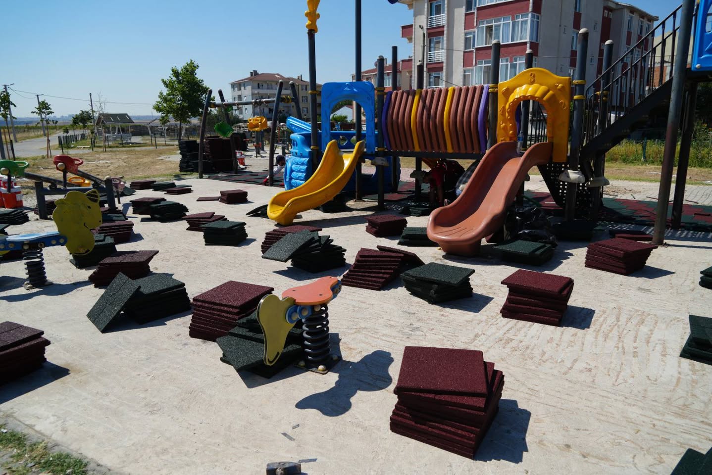 Ergene Belediye Başkanı Müge Yıldız Topak, ilçede başlatılan park yenileme