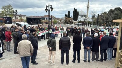 Tekirdağ’da vatandaşlar, İsrail’in Gazze’ye insani yardım taşıyan gemilere Yunanistan açıklarında
