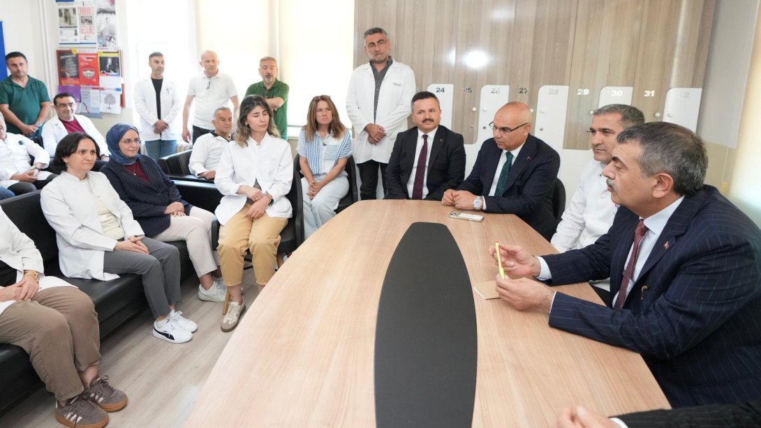 Bakan Tekin, konuya ilişkin açıklamasında şunları kaydetti: “2023’te eğitim ailemize
