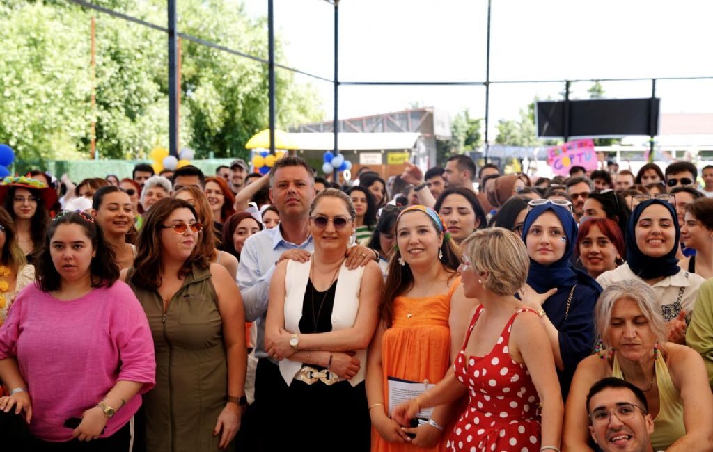 Çorlu Belediye Başkanı Ahmet Sarıkurt, Türkiye Eğitim Gönüllüleri Vakfı (TEGV)