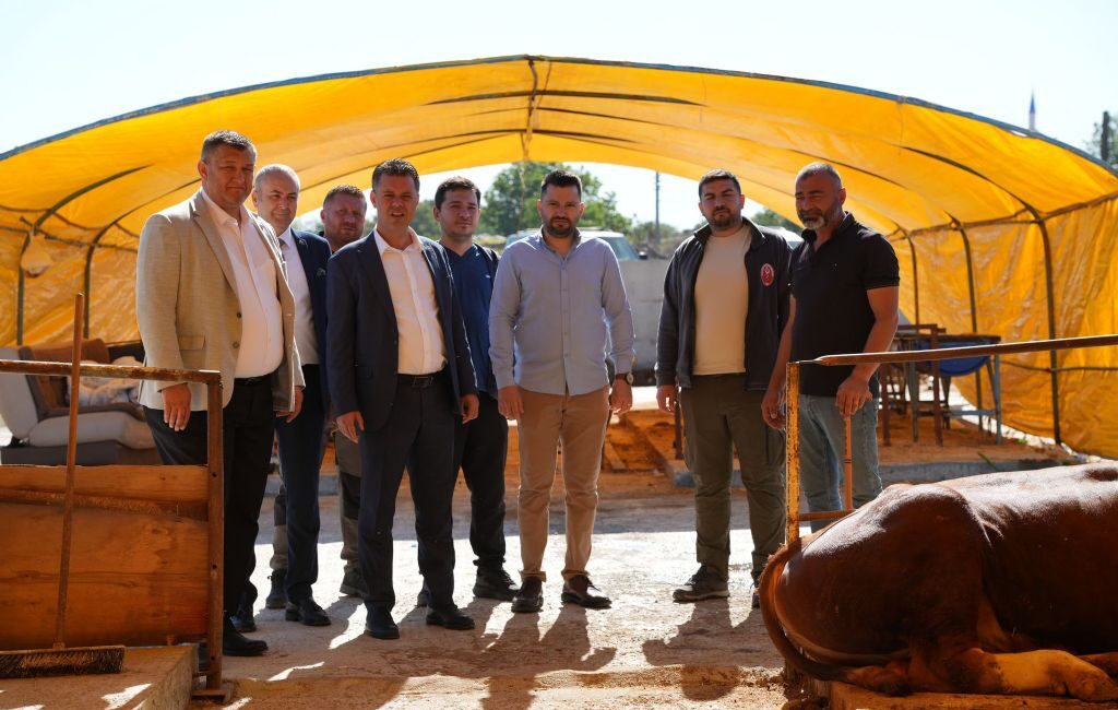 Çorlu Belediye Başkanı Ahmet Sarıkurt, Kurban Bayramı’nda ilçedeki kurban pazarı