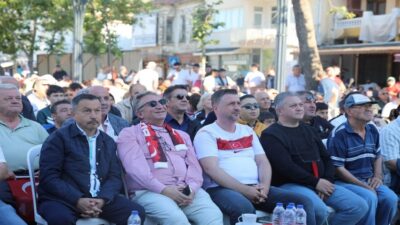 Cumhuriyetin kalesi Şarköy’ümüzde, bu sabah tek yürek olduk. Cumhuriyetin kalesi