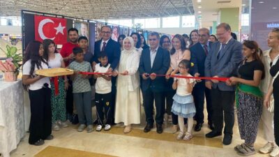 İlçemiz 13 Kasım Ortaokulu Görsel Sanatlar Öğretmeni Selma Sayın ve
