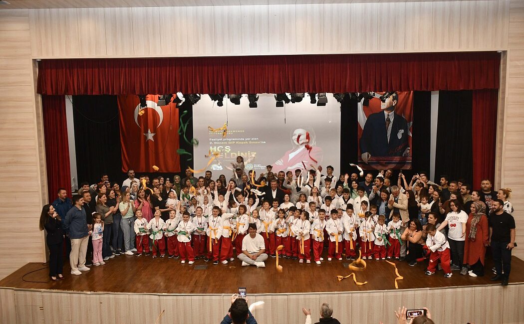 MALKARA BELEDİYE AKADEMİSİ TAEKWONDO KURSU ÖĞRENCİLERİ DÜZENLENEN TÖRENLE BİR ÜST