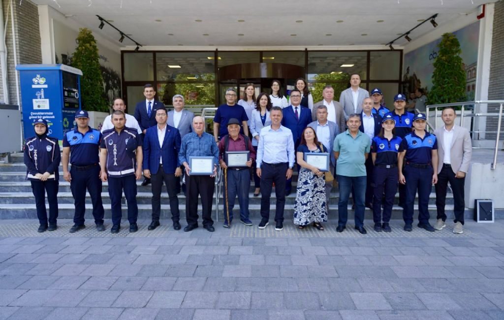 Çorlu Belediyesi bünyesinde kamu hizmetine ilk adımını atan memurların yemin