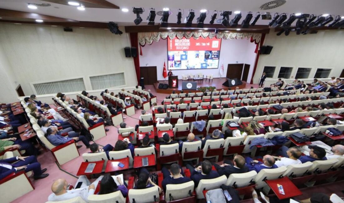 Yükseköğretim Kurulu (YÖK) başkanlığında Ankara’da düzenlenen “Geleceğin Meslekleri Buluşması”nda, üniversitelerin