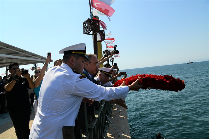 Karadeniz ve Marmara Denizi’ne kıyısı bulunan bir deniz kenti olan