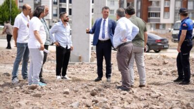 Çorlu Belediye Başkanı Ahmet Sarıkurt, Başkan Yardımcısı Adnan Kum ve