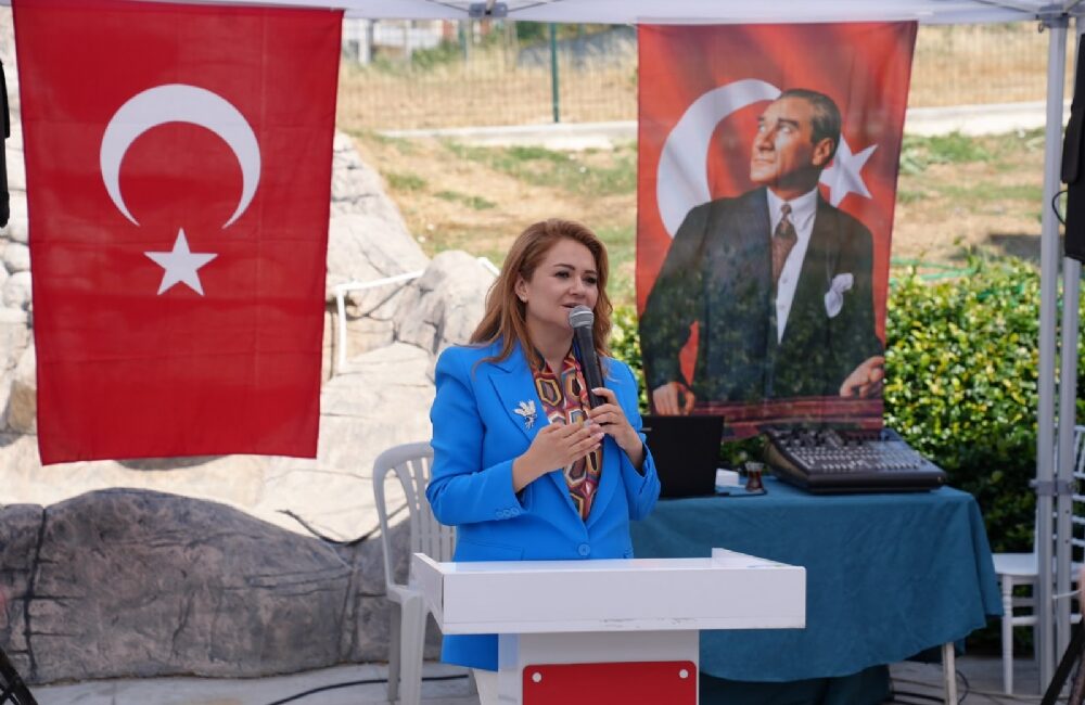 Ergene Belediye başkanı Müge Yıldız Topak, çiftçilerle bir araya gelerek