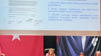 Ergene BelediyeBaşkanımız SayınMüge Yıldız Topak,Velimeşe Mahalle’mizde hemzemin geçidin kapatılmasıyla ilgili