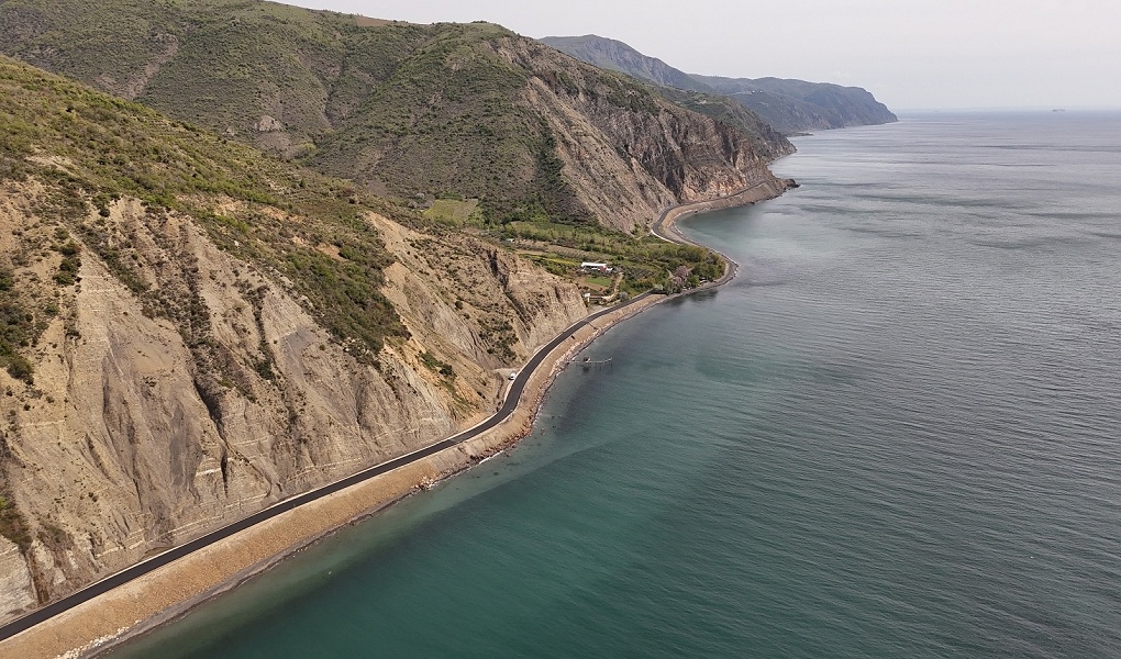Tekirdağ Büyükşehir Belediyesi, Uçmakdere’den Şarköy’e uzanan 33 kilometrelik yolu etap