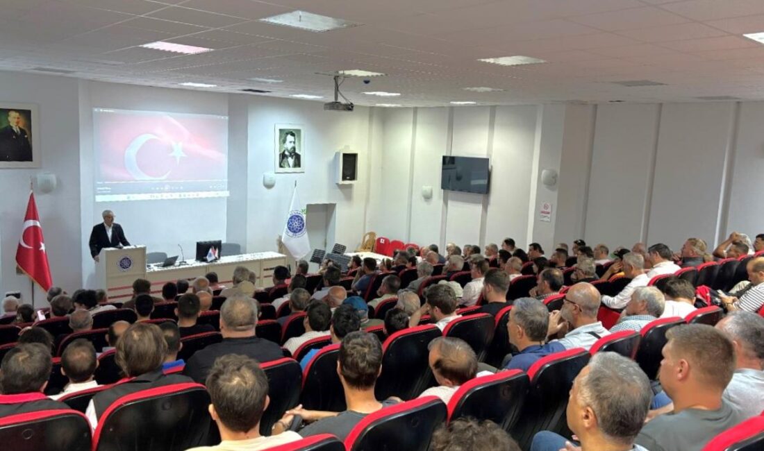 Toplantı, Üniversitemizin Ziraat Fakültesi öğretim üyelerinin yurt içi ve dışından