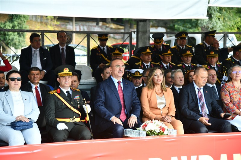 30 Ağustos Zafer Bayramı’nın 104. yıldönümü münasebetiyle, Orduevi önünde Kutlama