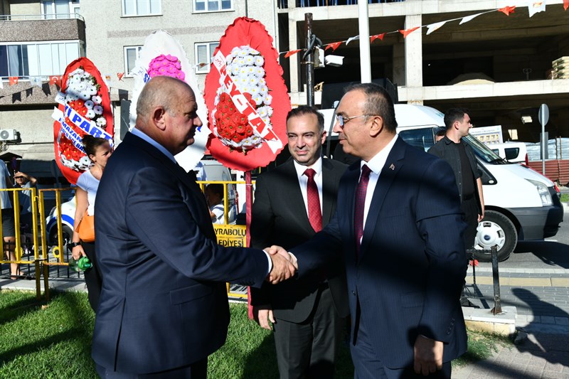 Tekirdağ’ın önemli festivallerinden olan 34. Hayrabolu Ayçiçeği Festivali’nin açılış töreni,