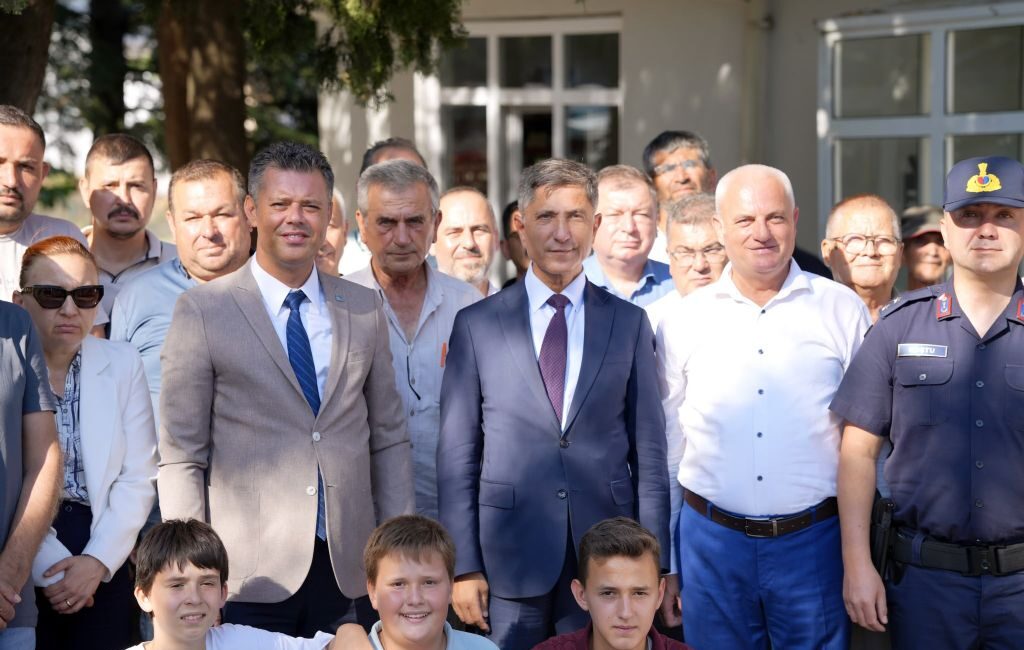 Çorlu Kaymakamlığı öncülüğünde Şahpaz Mahallesi’nde düzenlenen Halk Toplantısı; kurum temsilcileri