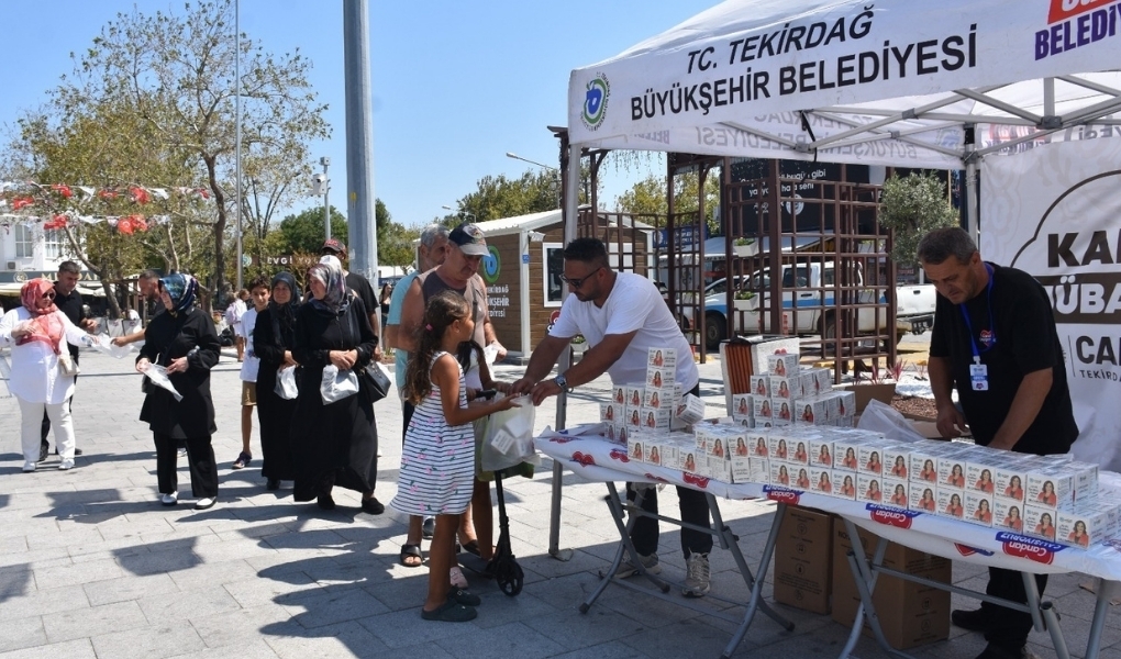 Tekirdağ Büyükşehir Belediyesi, Mevlit Kandili dolayısıyla vatandaşlara binlerce kandil simidi