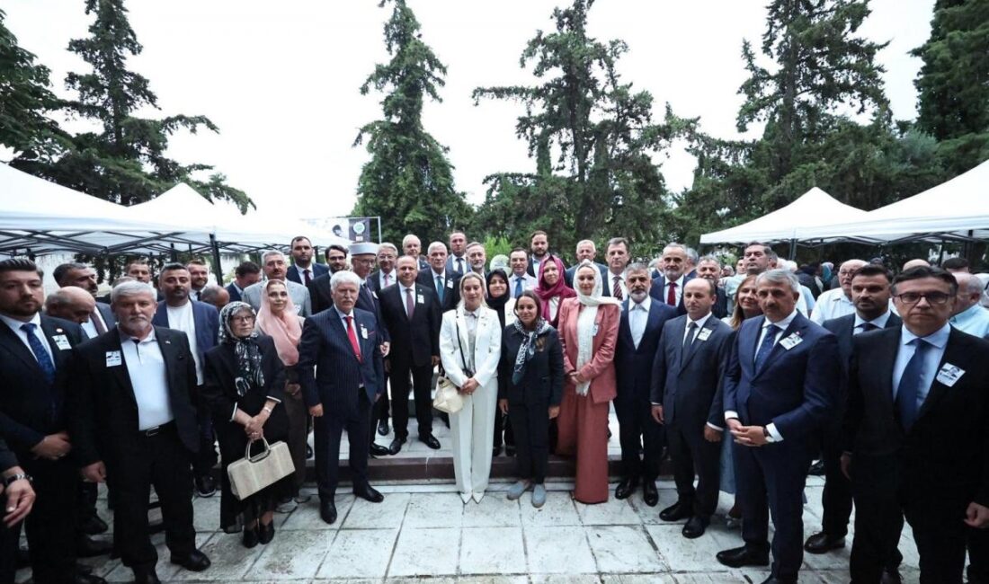 rektörü Prof. Dr. Mümin ŞAHİN, Üniversitemizi temsilen Gümülcine Türk Gençler