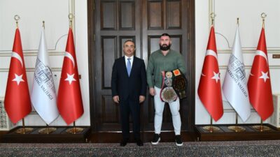 Tekirdağ valisi Sayın Recep Soytürk, kıtalararası ağır sıklet şampiyonu Milli