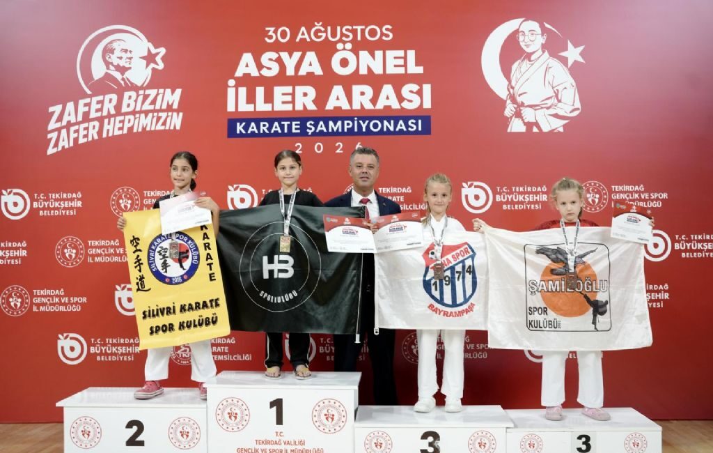Çorlu, Türkiye`nin dört bir yanından gelen minik sporcuları, antrenörleri ve
