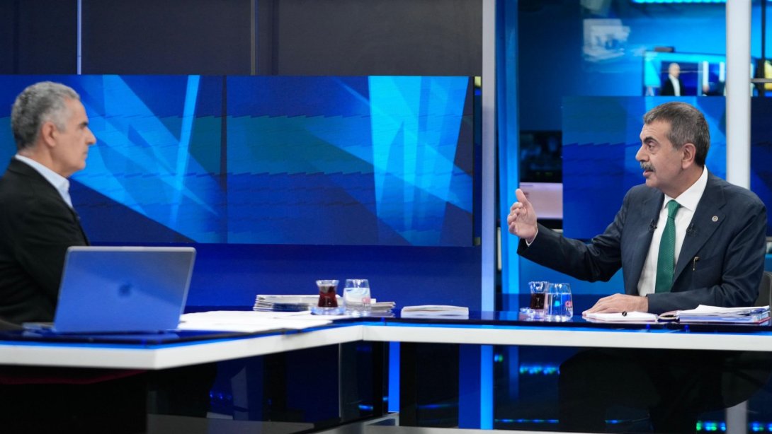 10Güncelleme : 21.09.2026 10:28Yayın : 21.09.2026 10:22 Bakan Tekin, CNN