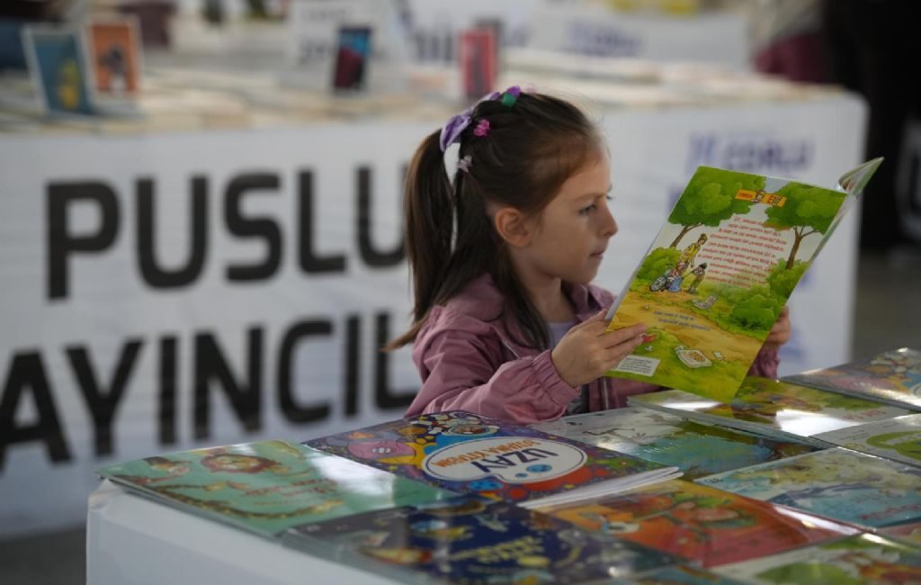 Çorlu Belediyesi tarafından bu yıl 14.`sü düzenlenen geleneksel Kitap ve