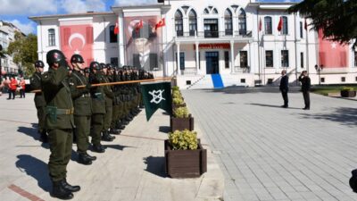 Gazi Mustafa Kemal Atatürk’e “Mareşal” rütbesi ve “Gazi” unvanı verilişinin