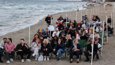 Tekirdağ Büyükşehir Belediyesi, Süleymanpaşa’nın sevilen tatil bölgelerinden Kumbağ Mahallesi’nde deniz