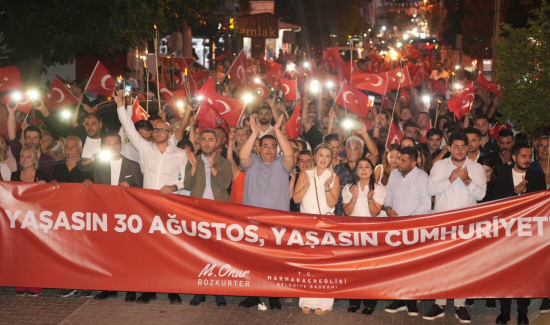 Marmaraereğlisi’nde 30 Ağustos Zafer Bayramı, düzenlenen fener alayı ve konserlerle