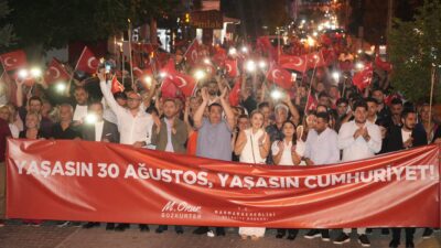 Marmaraereğlisi’nde 30 Ağustos Zafer Bayramı, düzenlenen fener alayı ve konserlerle