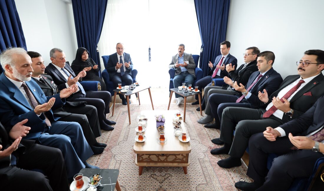 Tekirdağ Valisi Recep Soytürk, Çerkezköy Kaymakamı Nazmi Günlü ve Belediye