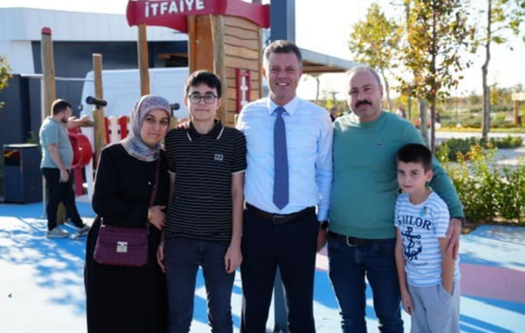 Çorlu Belediye Başkanı Ahmet Sarıkurt, güzel havanın tadını çıkarmak isteyen