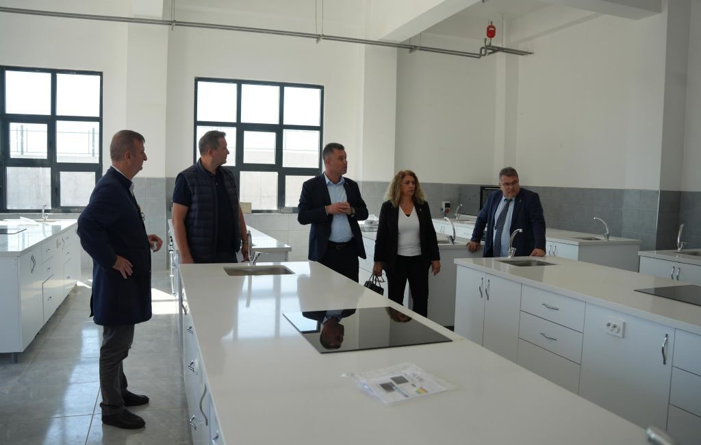 Çorlu Belediye Başkanı Ahmet Sarıkurt, Çorlu Mesleki ve Teknik Anadolu
