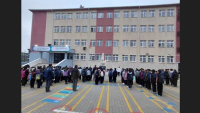 İlçe Millî Eğitim Müdürü Fahri Kırmızı, Murat Hüdavendigar İlkokulu ve