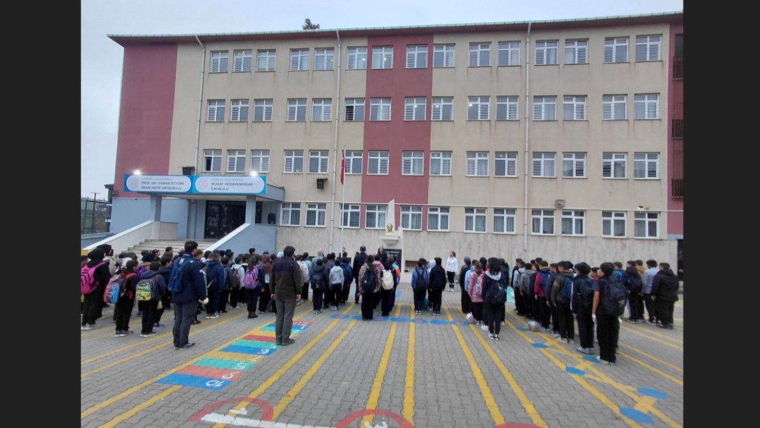 İlçe Millî Eğitim Müdürü Fahri Kırmızı, Murat Hüdavendigar İlkokulu ve