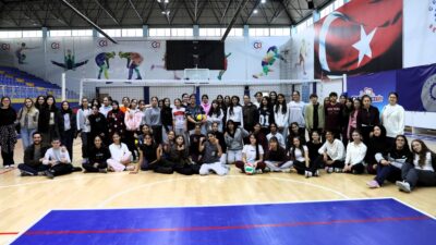 LGS’YE HAZIRLANAN ÖĞRENCİLERİMİZ STRES ATTI Çerkezköy Belediyesi Halk Akademisi Prof.